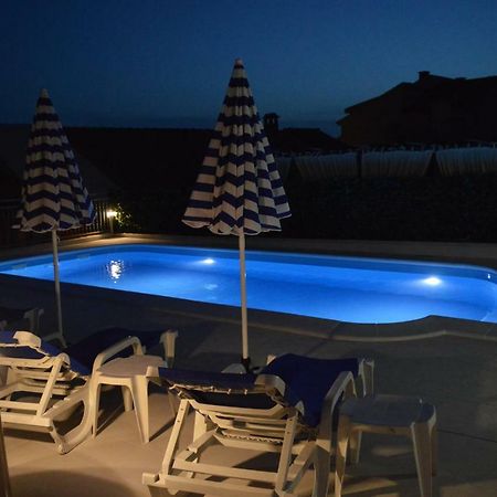 Apartments Vinka ポドストラナ エクステリア 写真