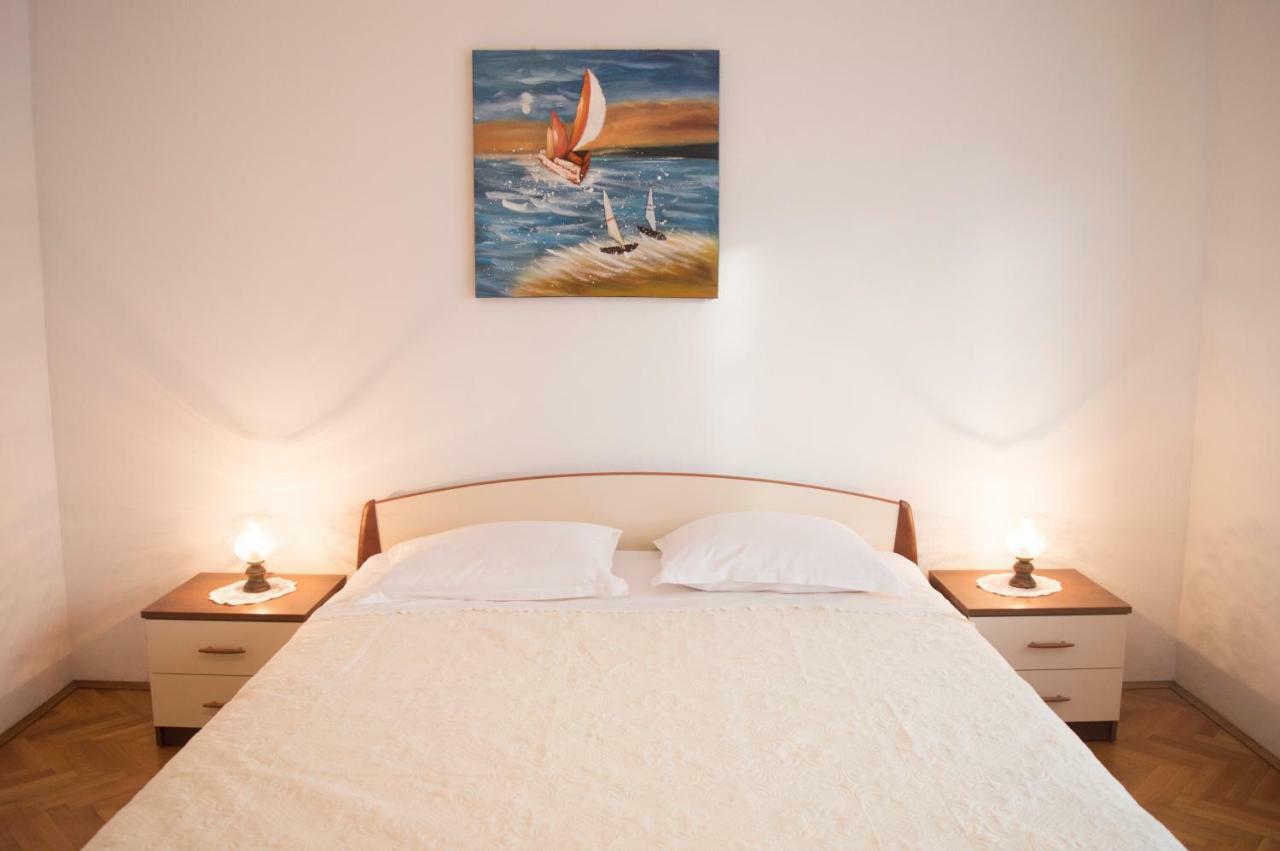 Apartments Vinka ポドストラナ エクステリア 写真